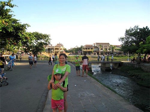 Tâm sự xúc động của mẹ có con gái từng bị cô giáo