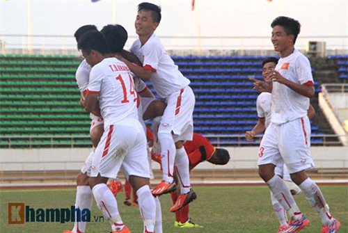 da bai u19 myanmar, u19 viet nam hien ngang vào vck hinh anh 1