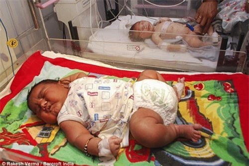 an do: be so sinh nang gan 6kg hinh anh 1