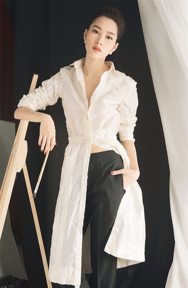 Hoa hậu Đặng Thu Thảo sexy và cá tính