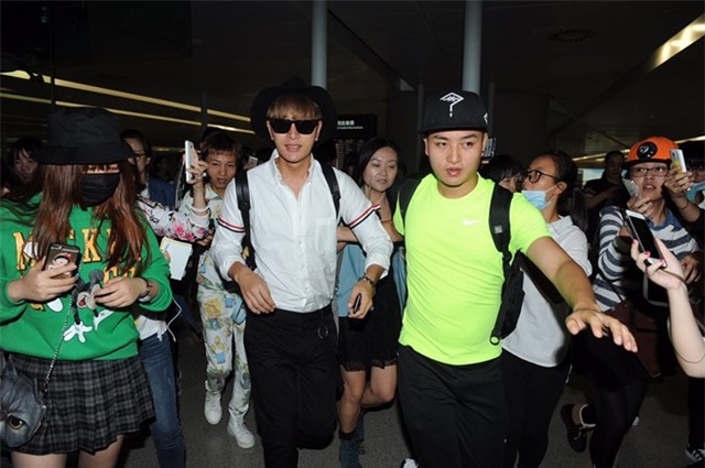 Giả Nãi Lượng.