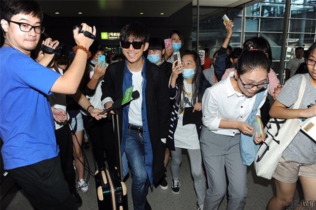 MC nổi tiếng Hà Cảnh.