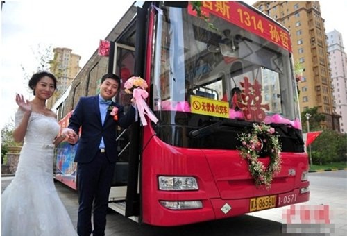 so tac duong, chu re di xe bus ruoc dau hinh anh 4