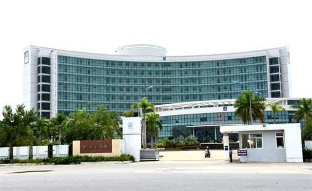 Bệnh viện Ung thư Đà Nẵng mới chuyển về Sở y tế được hơn tháng thì xảy ra lùm xùm liên quan đến tiền bạc.