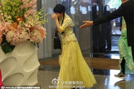 váy phù dâu của Angela Baby