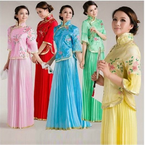 váy phù dâu của Angela Baby
