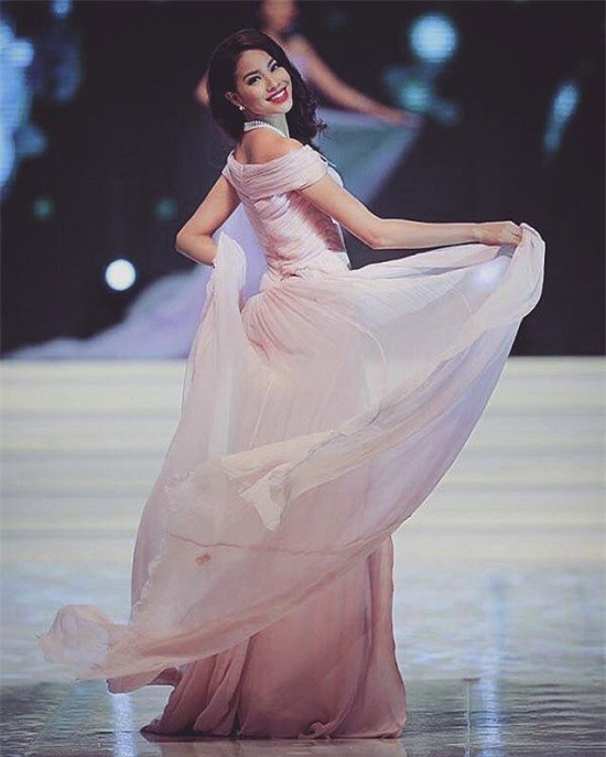 Phạm Hương, tân hoa hậu hoàn vũ 2015, fashion style, street style, vietnamnet