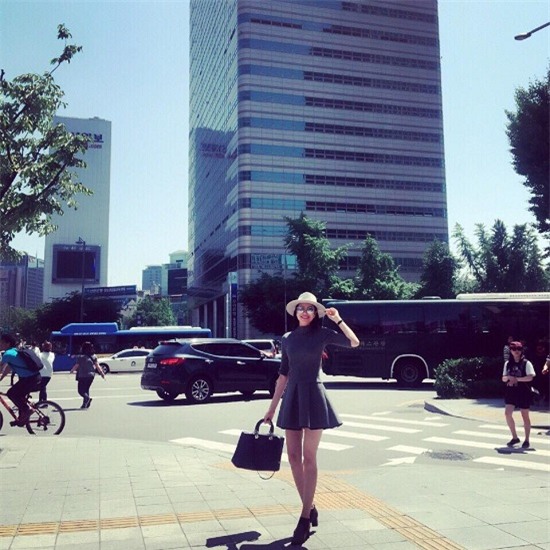 Phạm Hương, tân hoa hậu hoàn vũ 2015, fashion style, street style, vietnamnet