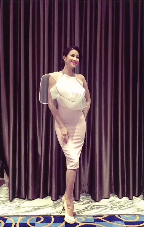 Phạm Hương, tân hoa hậu hoàn vũ 2015, fashion style, street style, vietnamnet