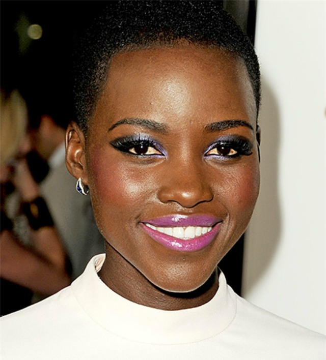 Học lỏm bí quyết tô son nổi bật như sao ngoại