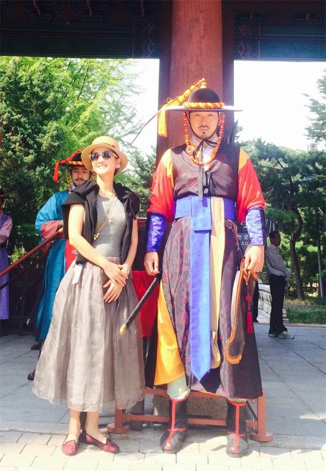 Hồng Nhung và những hình ảnh trẻ trung tại Hàn Quốc