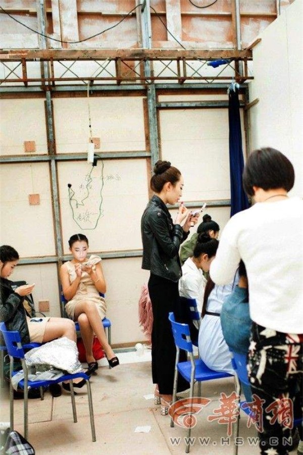 người mẫu ô tô 10