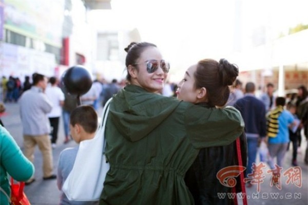 người mẫu ô tô 15