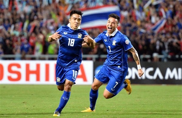 Chanathip Songkrasin (18) là cầu thủ rất quan trọng bên phía Thái Lan.