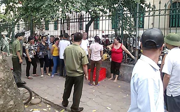 thánh mẫu, nước thánh, chữa bệnh, bệnh viện K