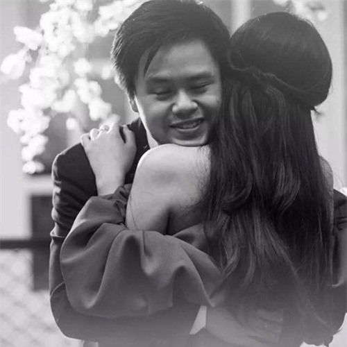 Quỳnh Chi động viên Midu giữa ồn ào tình cảm - 1