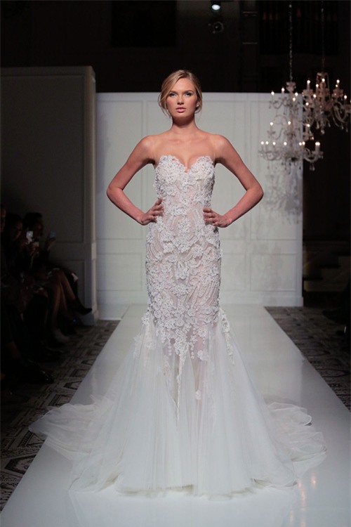 Choáng váng khi cô dâu mặc váy cưới xuyên thấu táo bạo - 17