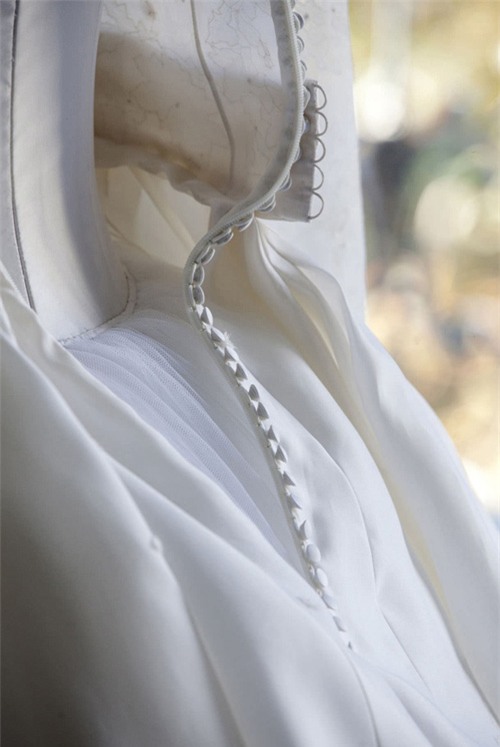 Sốc vì váy cưới của Angela Baby có giá 903 tỷ đồng - 13