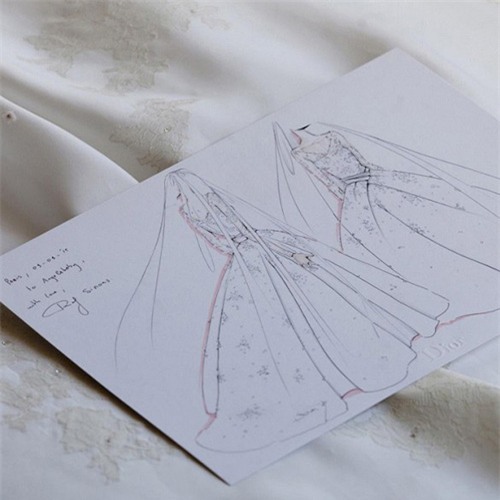 Sốc vì váy cưới của Angela Baby có giá 903 tỷ đồng - 4