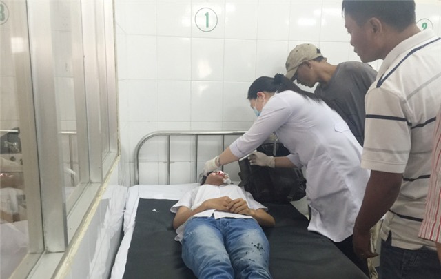 nữ sinh, tạt a-xít, lời khai, rùng mình, kẻ níu tình