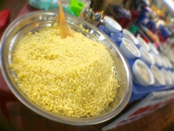 Những món ăn vặt nhìn là thèm ở chợ Hôm