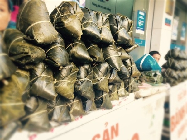 Những món ăn vặt nhìn là thèm ở chợ Hôm