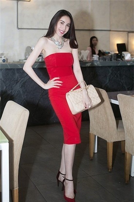 Vietnamnet, túi hiệu, Thanh Hằng, Hồ Ngọc Hà, Angela Phương Trinh