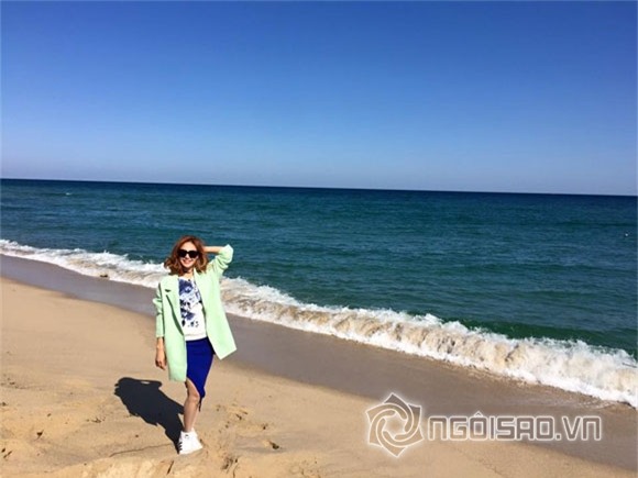 Minh Hằng xinh tươi trên biển 2