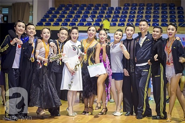 khánh thi phan hiển 4