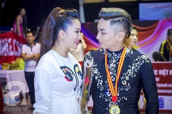 khánh thi phan hiển 3