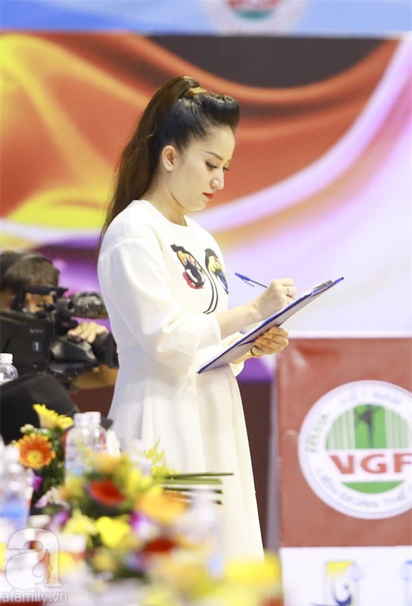 khánh thi phan hiển 9