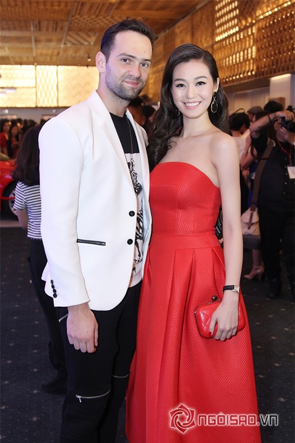 Phạm Hương kín đáo vẫn đánh bật Thùy Dung váy ngắn 1