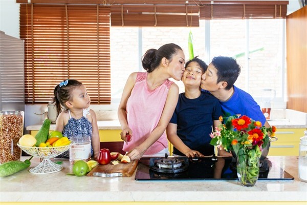 gia đình hoàng bách 5