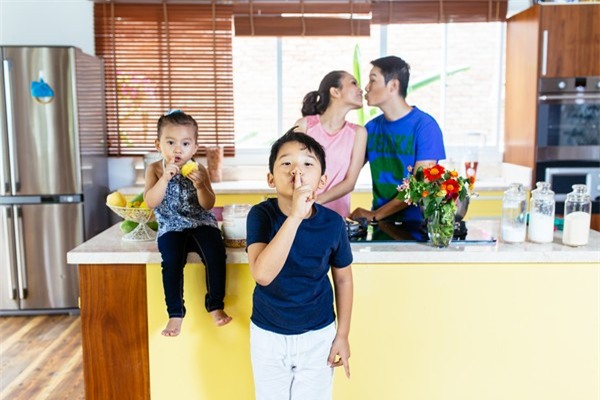 gia đình hoàng bách 6