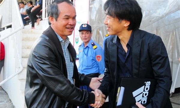 Bầu Đức từng ca ngợi Miura nhưng giờ lại muốn sa thải HLV này.