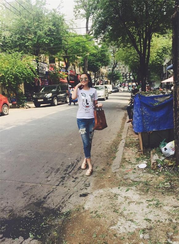 Hoa hậu Diễm Hương hạnh phúc vì món quà giản dị của chồng.