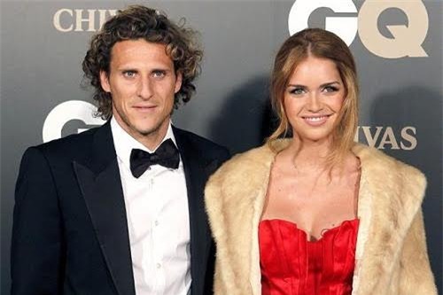 Forlan, bồ cũ, tóc dài