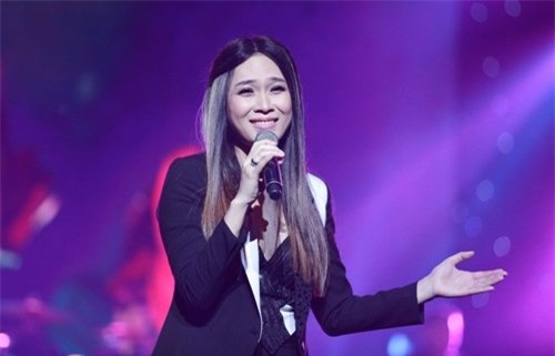mỹ tam bị tuán hung nhéo tai truoc hang ngan fan hinh anh 8