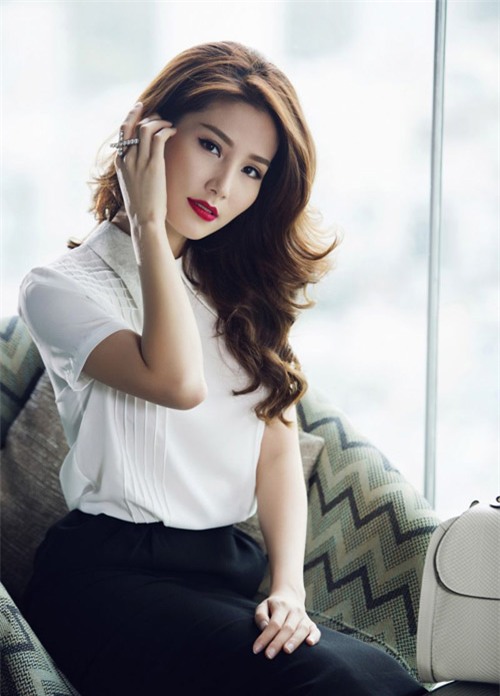 Diễm My 9X “nhừ” hơn tuổi vẫn đẹp không tỳ vết - 2