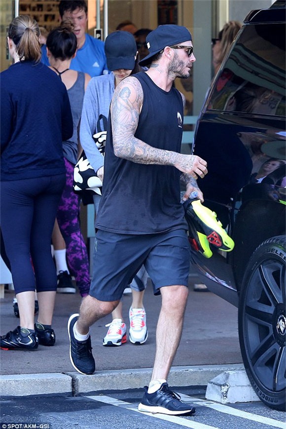 Vợ chồng Becks né tránh truyền thông 9