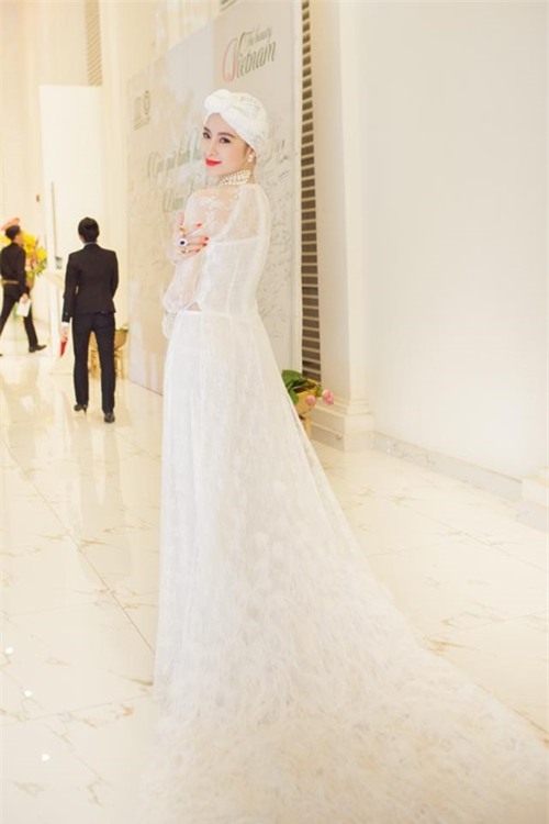 Angela Phương Trinh đẹp nuột từ đường phố đến sự kiện - 6