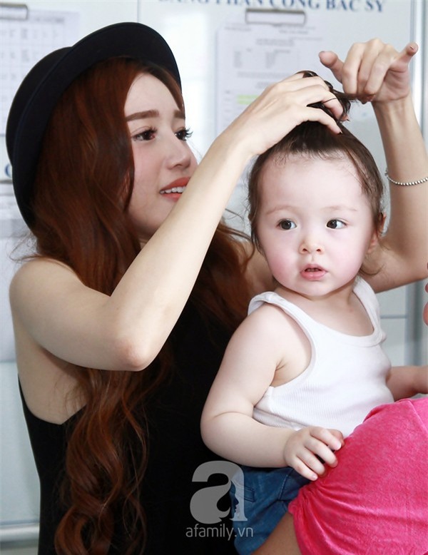 con gái elly Trần