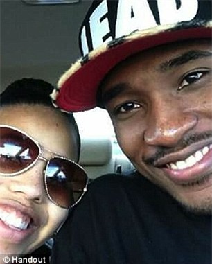 Anh Glenn Edward Baxter và vợ. Ảnh: Handout