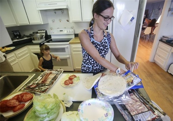 Triết lý làm mẹ đáng học hỏi của mẹ Mỹ nuôi 15 con