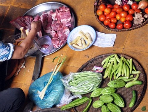 hop cho sam uat giua hanh lang chung cu o tp.hcm hinh anh 11