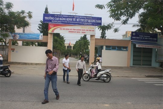 Không tuyển được sinh viên, 118 giảng viên mất việc