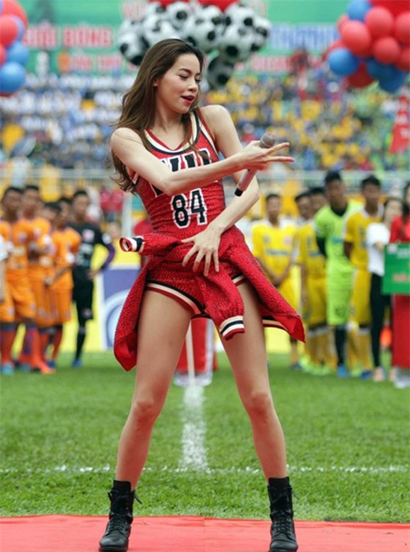 Hà Hồ bị tố giả ốm để trốn tránh dư luận sau scandal tình ái 4