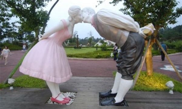 Tham quan những bảo tàng tình dục đông khách nhất thế giới