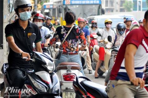 Giat minh voi cach tham gia giao thong coi thuong tinh mang