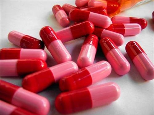 Tác hại của việc lạm dụng thuốc kháng sinh - Ảnh 1